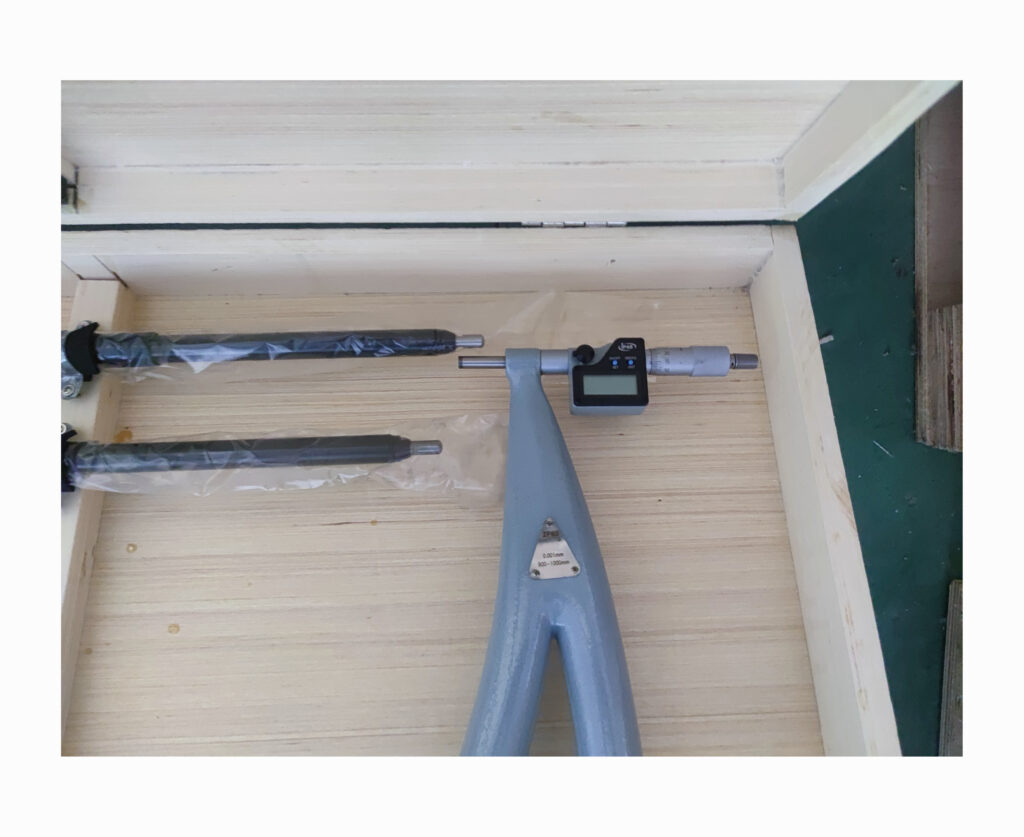 product detail of Large electronic Micrometers with Interchangeable Anvils Type-B